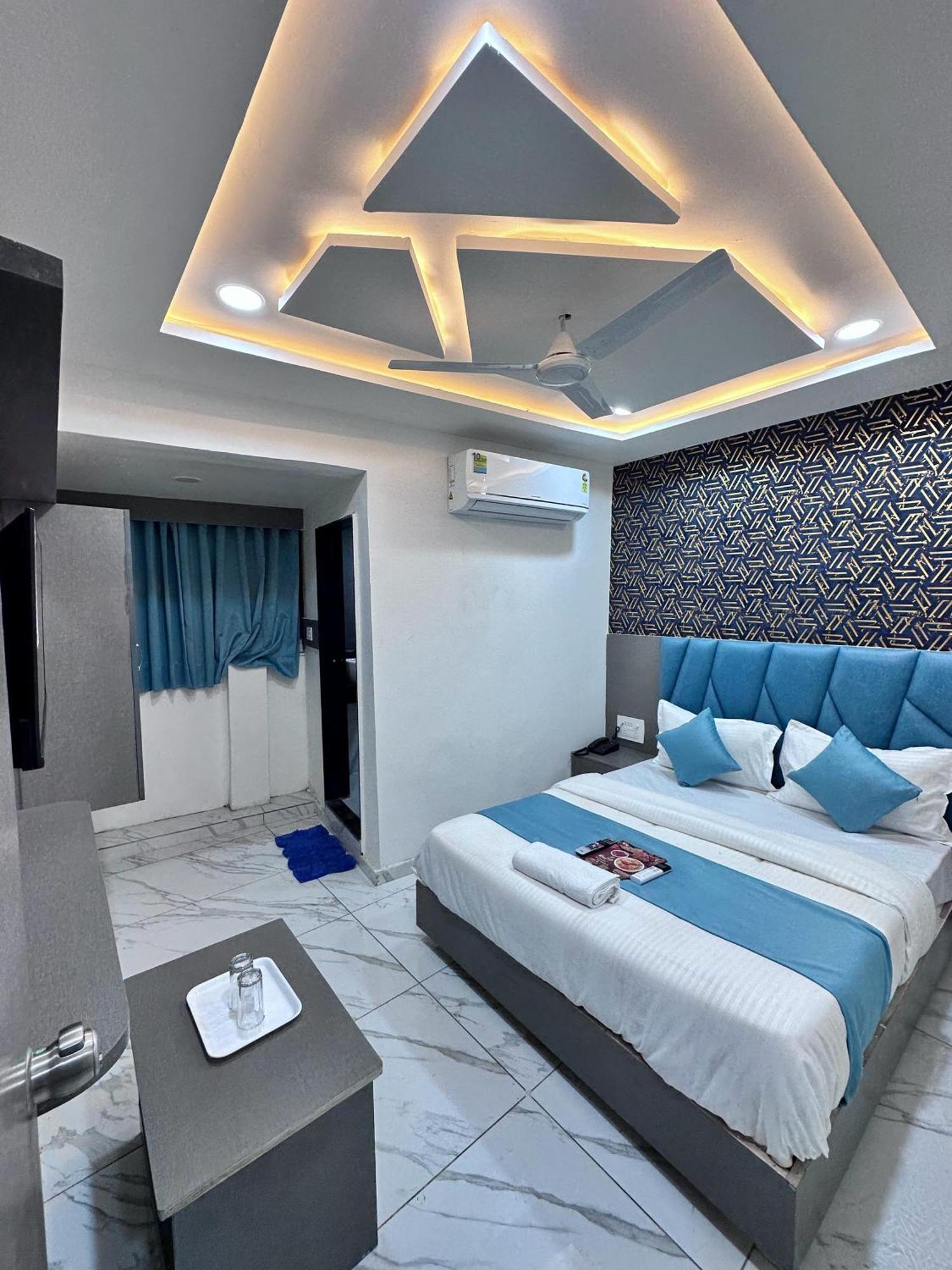 Hotel The Pacific Ahmedabad Airport 外观 照片